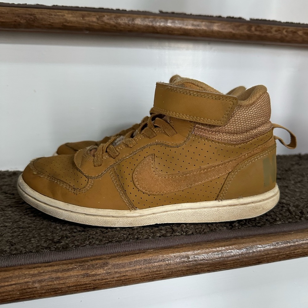 Nike Court Borough Mid Wheat Youth 2 Sneakers